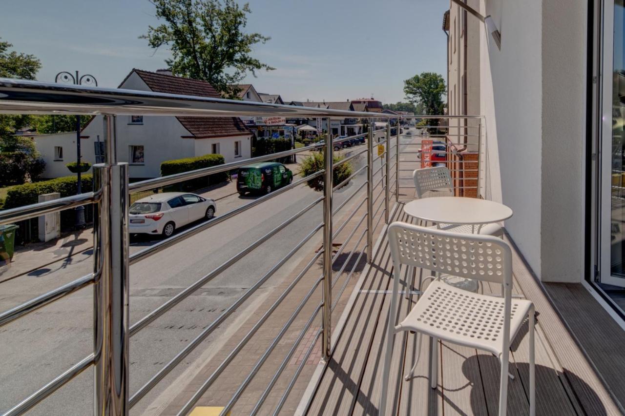 Pod Winogronem - Apartamenty Z Basenem I Wyzywieniem ポビエロボ エクステリア 写真