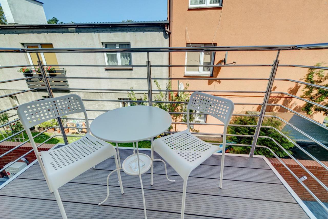 Pod Winogronem - Apartamenty Z Basenem I Wyzywieniem ポビエロボ エクステリア 写真